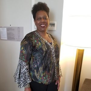 Meet your Posher, Sandra